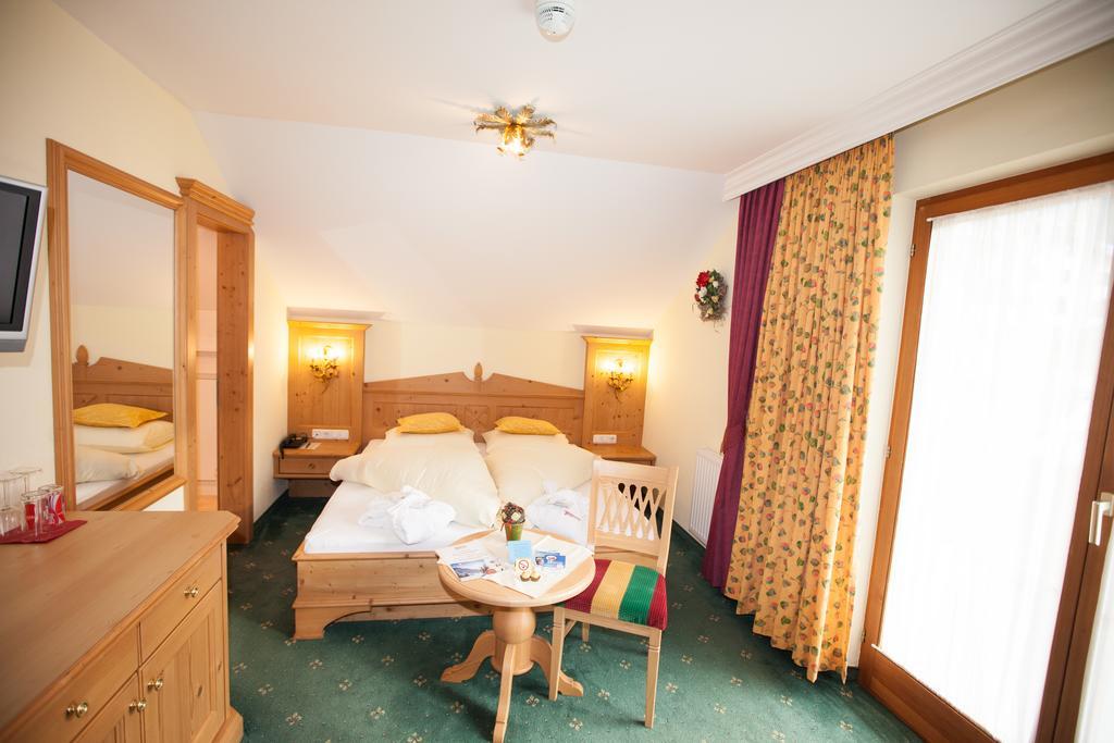 Alpenresidenz Trisanna Bed & Breakfast Ischgl Exterior foto