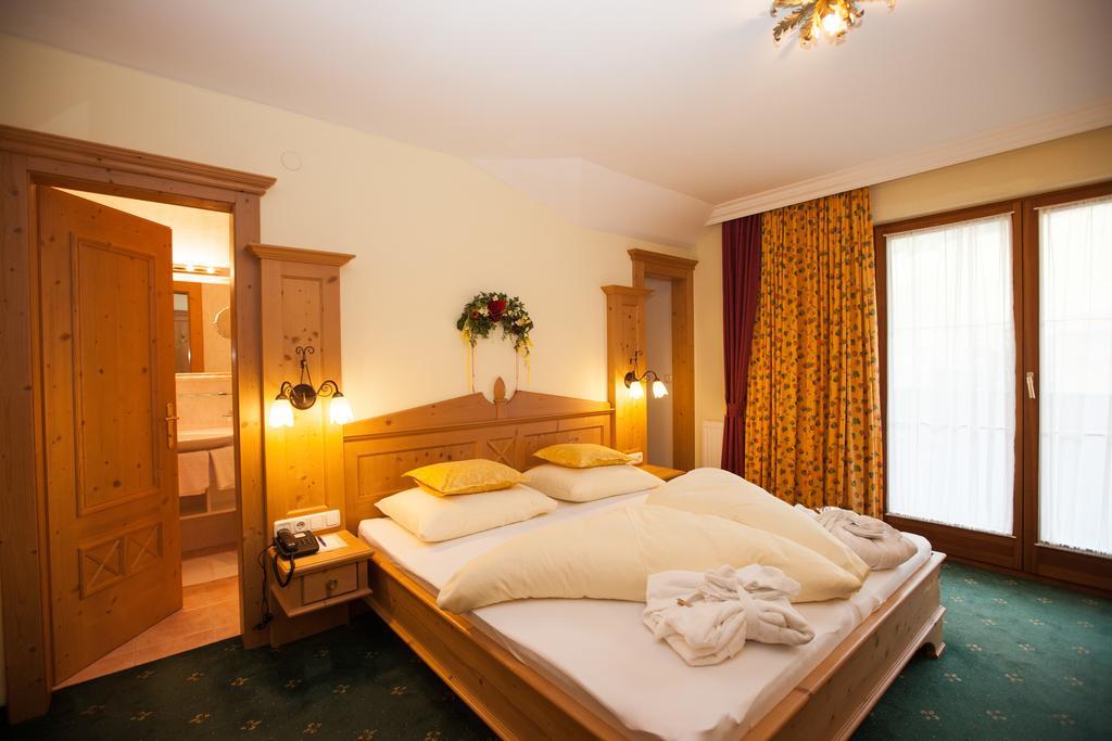 Alpenresidenz Trisanna Bed & Breakfast Ischgl Exterior foto